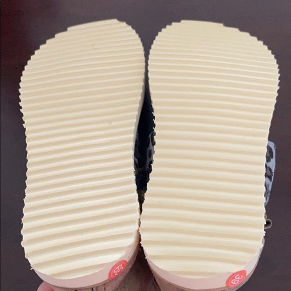 Animal print Gladiator Sandals 7.5 - Picture 4 of 5